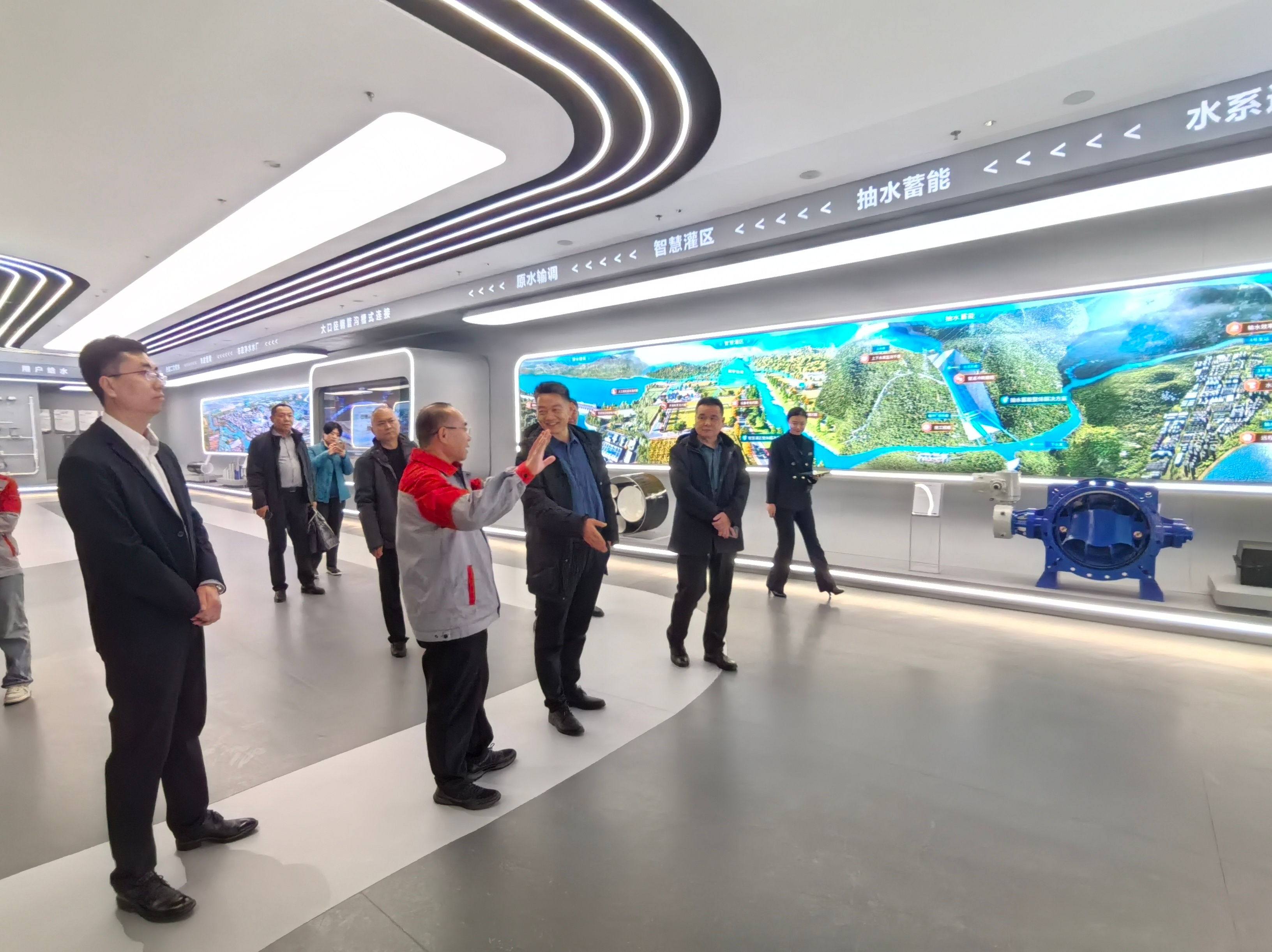 交運(yùn)集團(tuán)赴玫德集團(tuán)開(kāi)展業(yè)務(wù)合作調(diào)研